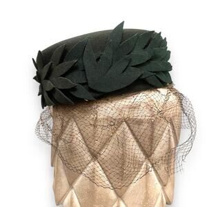 Vintage Wool Pill Box Hat with Veil Sz OS Forest Green Leaf Accents 1950s Twee